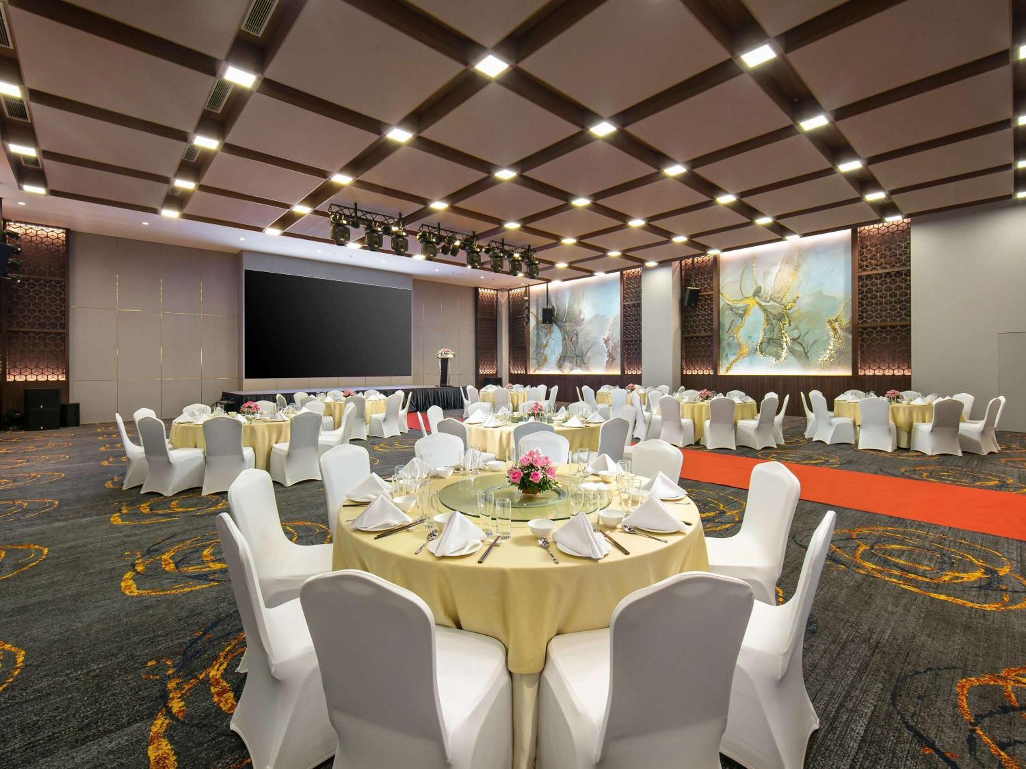 Moevenpick Living West Hanoi Dış mekan fotoğraf